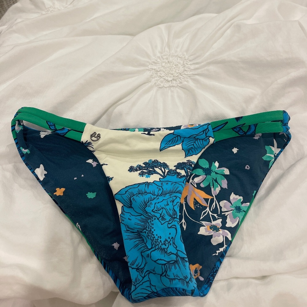 Reversible Maaji bikini bottoms small